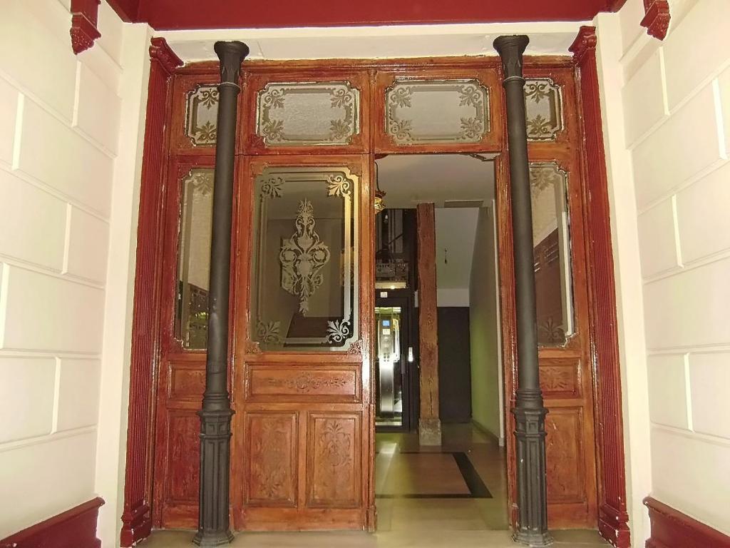 Hostal Miguel Angel Мадрид Экстерьер фото